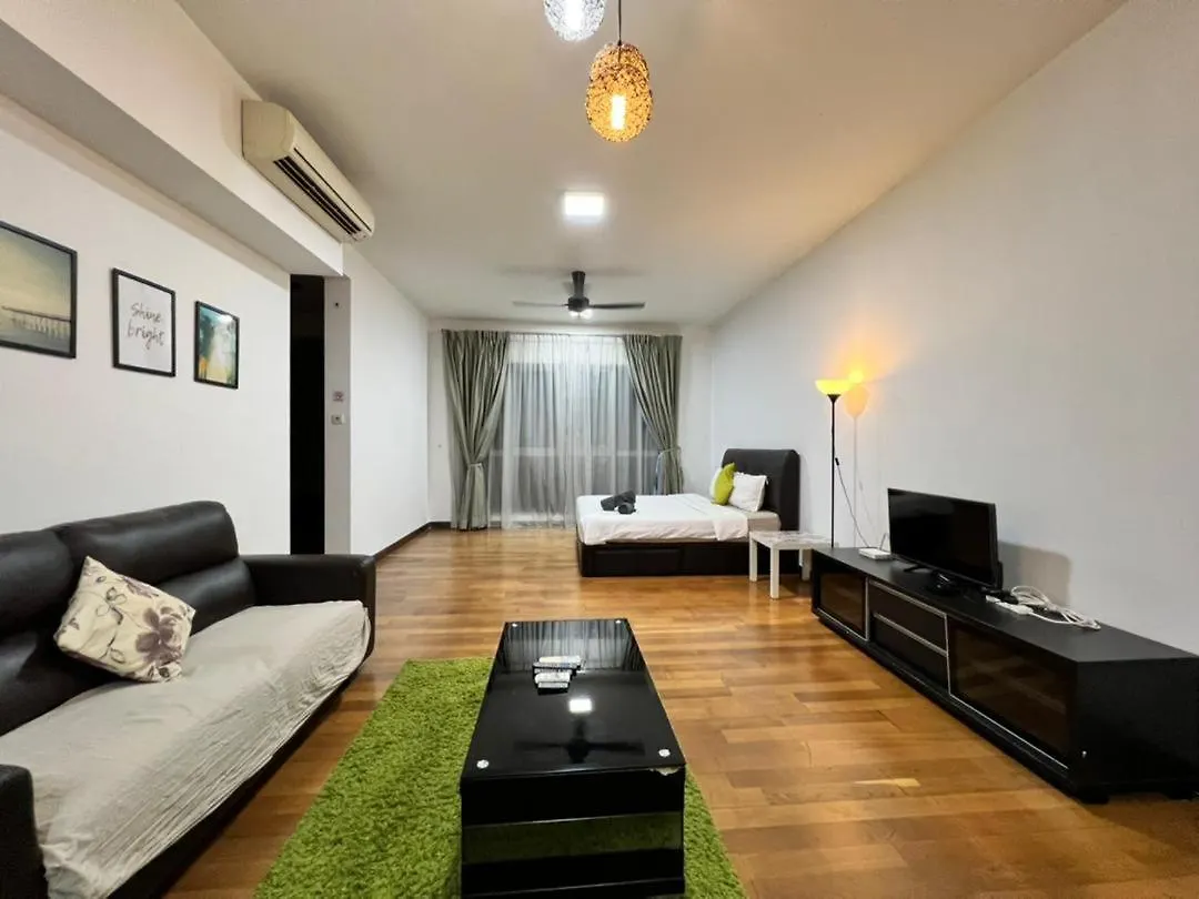 Regalia Suites Kl Infinity Pool _ By Mygehomes Kuala Lumpur Apartment